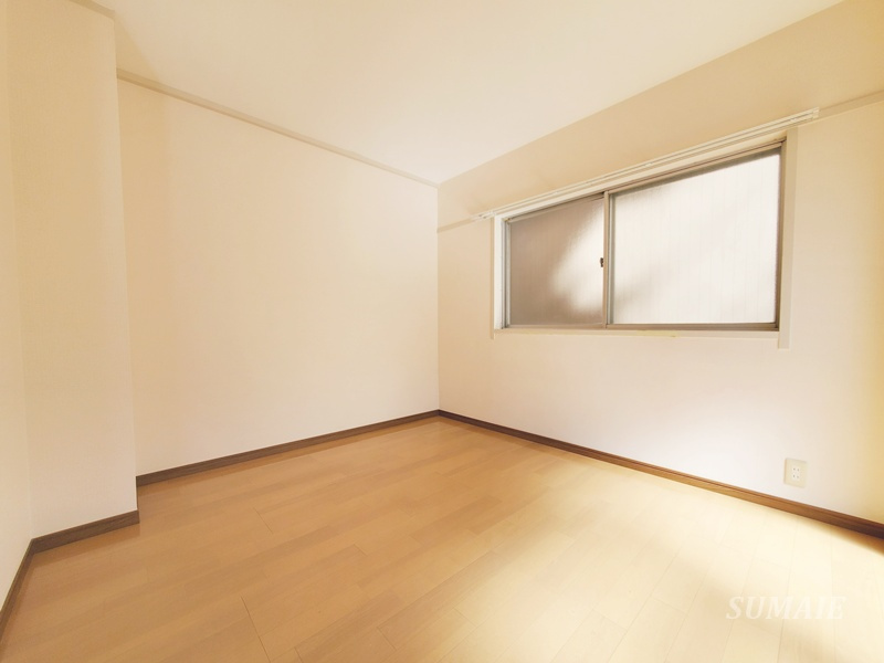 関口ビルの洋室|5帖のお部屋です☆