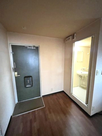 プレアール古川橋の玄関|イメージとして同建物他部屋を表示しています