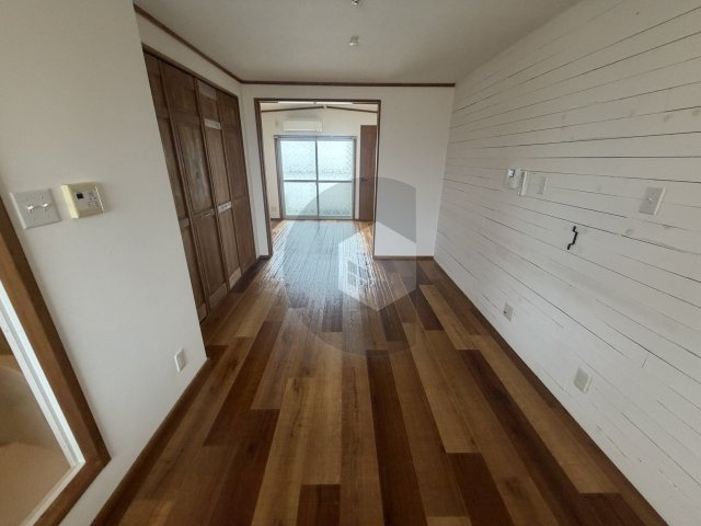 村田マンションの洋室