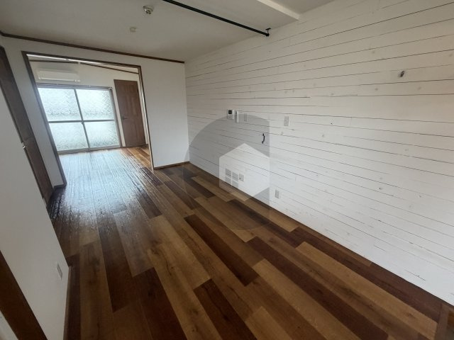 村田マンションの洋室