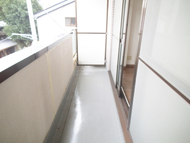 ＩＧマンションのバルコニー|2つのお部屋から出入りの出来る広めのバルコニーです！