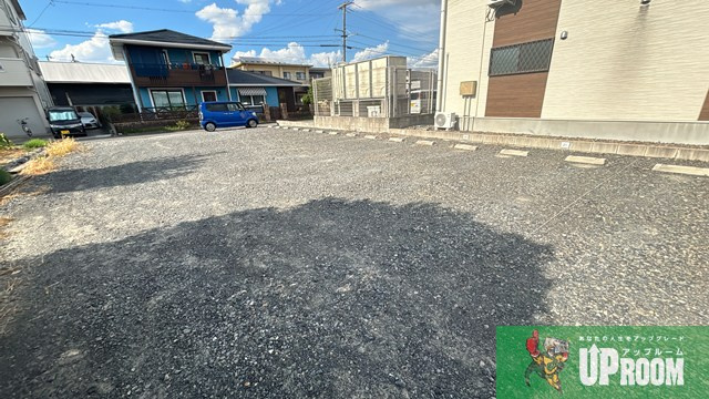 レーヴ稲沢の駐車場