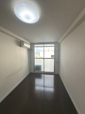 i-room丸山町の居間・リビング