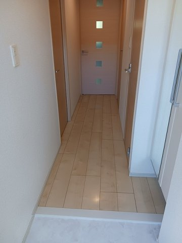 アンジュ新百合ヶ丘の玄関