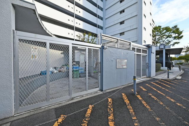 公社千里山田Ｄ住宅A-2棟のその他共用部分|清掃が行き届いたマンション内で、毎日快適に過ごせます。