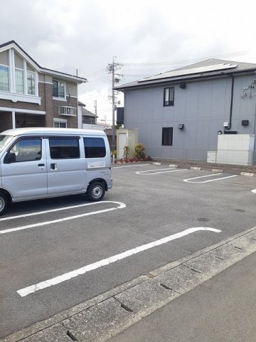 オータンネンバウム０１　　刈谷市近郊の賃貸ならクラスホーム刈谷店の駐車場