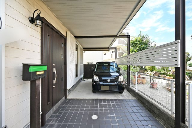 宝塚市高司1丁目中古戸建│4LDK+駐車１台可の駐車場|駐車スペース1台分有り。
