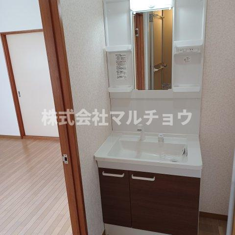 クイーンズコートNの洗面所|忙しい朝には欠かせない洗面所です