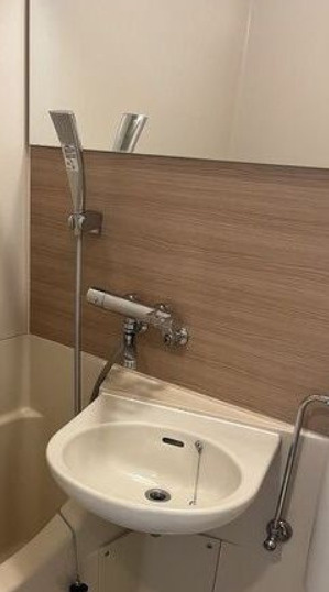 大国町ハイツの独立洗面台