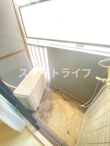 大阪市淀川区東三国５丁目の賃貸マンションのバルコニー