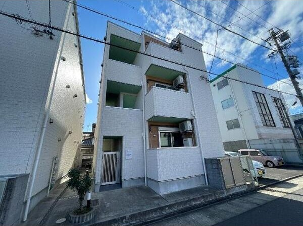 ペトリコール砂田(ペトリコールスナダ)の外観