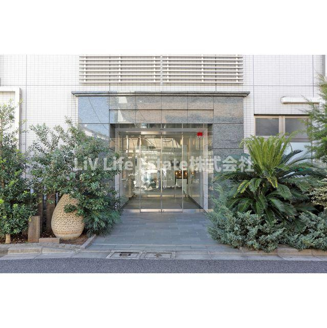 アプローズ大泉学園ガレリアのエントランス