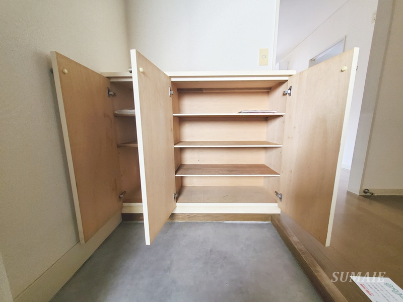 松屋ビルの収納|シューズボックスです☆