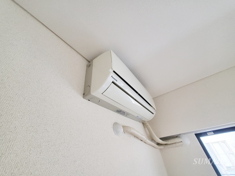 松屋ビルの設備|4.5帖のお部屋のエアコンです☆