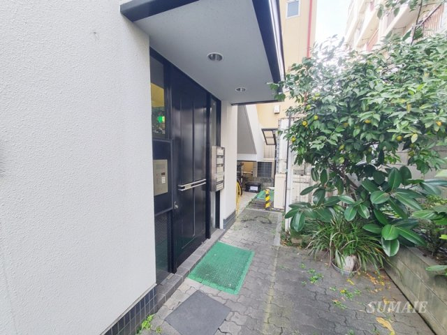 松屋ビルのエントランス|エントランスです☆