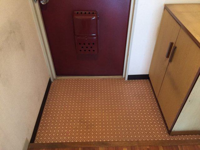 コスモピアビルの玄関