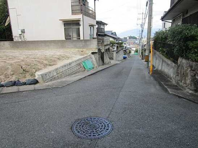 【前面道路含む現地写真】 | 広島市安佐南区山本５丁目 第一東亜ハイツ