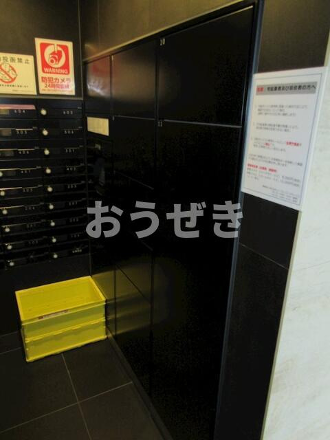 ＳＱＵＡＲＥ　ＣＩＴＹ　ＴＳＵＲＵＭＩ　ＲＩＶＥＲＳＩＤＥのその他共用部分|宅配ボックス