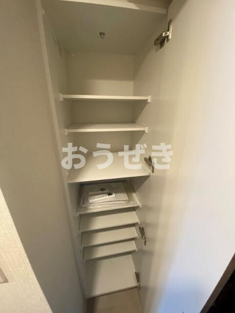 ＳＱＵＡＲＥ　ＣＩＴＹ　ＴＳＵＲＵＭＩ　ＲＩＶＥＲＳＩＤＥの収納