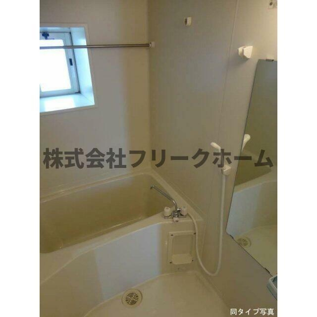 小金井市中町４丁目の賃貸マンションの浴室|別号室参考写真