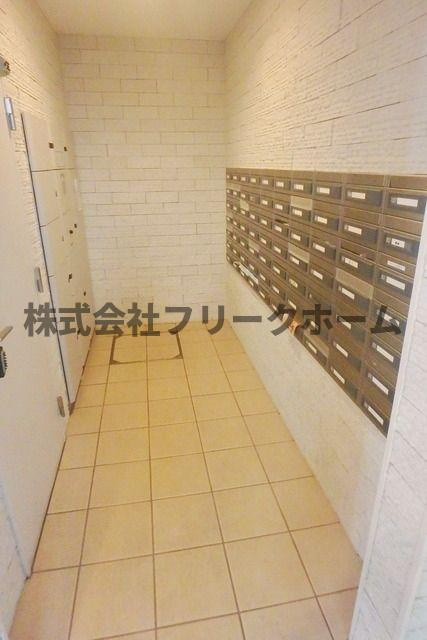 小金井市中町４丁目の賃貸マンションのロビー