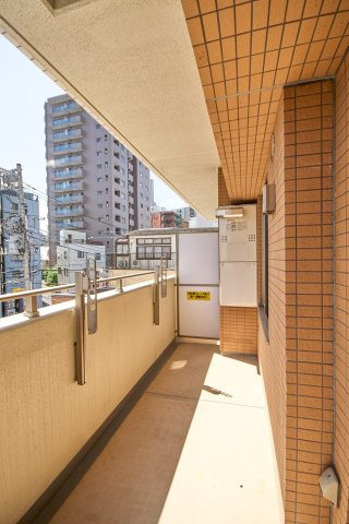 ブランズ文京本駒込のバルコニー|ブランズ文京本駒込：約６．６０平米のワイドバルコニー画像です！