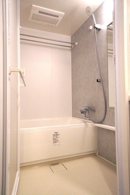 Ｊ．ＧＲＡＮ　Ｃｏｕｒｔ　品川西大井ＥＡＳＴの浴室|※写真は同タイプ住戸です。