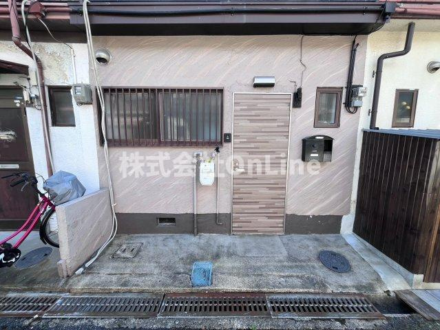 プラス南本町のエントランス