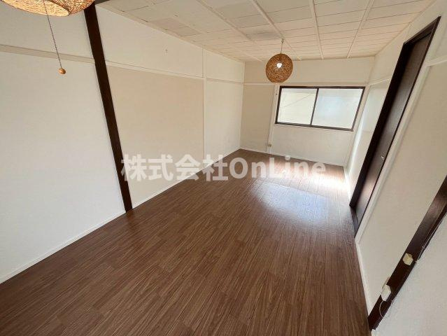 プラス南本町の洋室