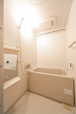 エスペラル池袋の浴室|※写真は同タイプ住戸です。