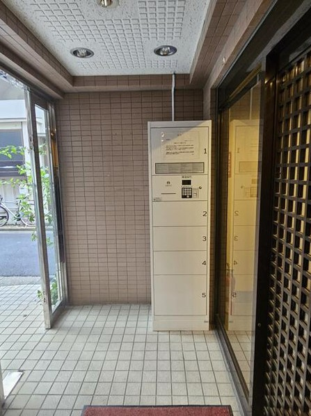 【エントランス】