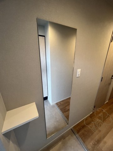 スプランディッド福島WESTの玄関