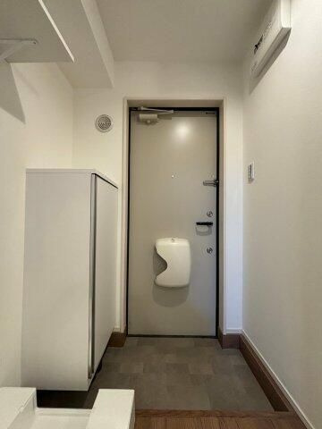 【玄関】 | Patio(パティオ) | ※別号室参考写真