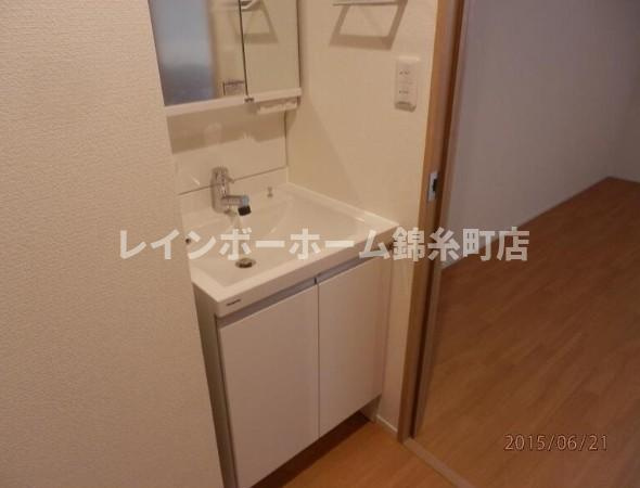 ハイネスメゾン成輪の独立洗面台