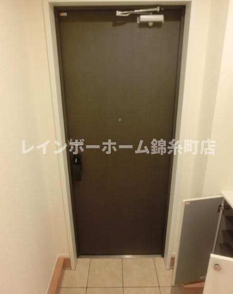 ハイネスメゾン成輪の玄関