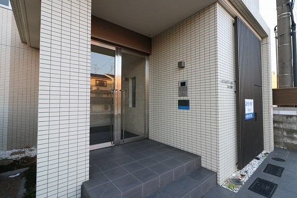 エスポアール西大路のエントランス