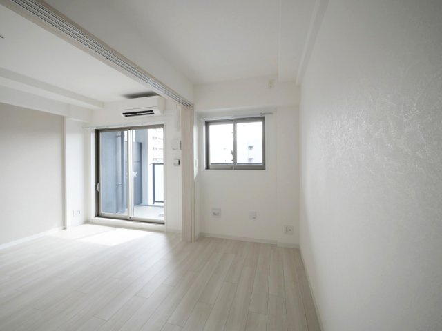 ソルテラスUMEDA NORTHの洋室