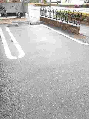 アプリコット　Ｄの駐車場