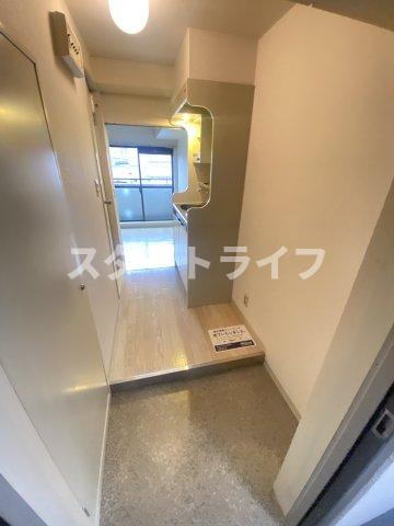 大阪市淀川区野中北１丁目の賃貸マンションの玄関