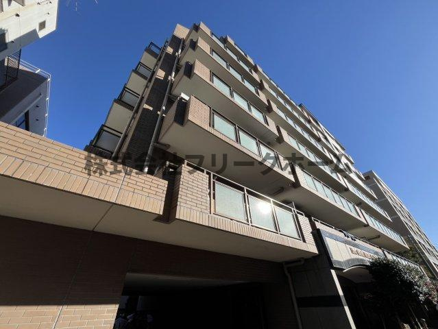 三鷹市下連雀４丁目の賃貸マンションの外観