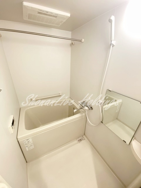 厚木市中町３丁目の賃貸マンションの浴室|浴室乾燥機完備♪