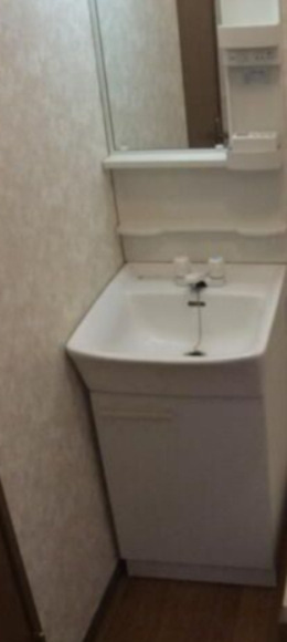フラットフィールドの独立洗面台|※別部屋参考写真