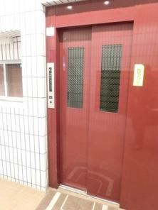 佐竹マンションのロビー