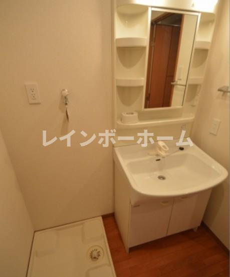 オアシスE棟　仲介手数料（賃料の1.10ヵ月）の50％OFF対象物件！の洗面所