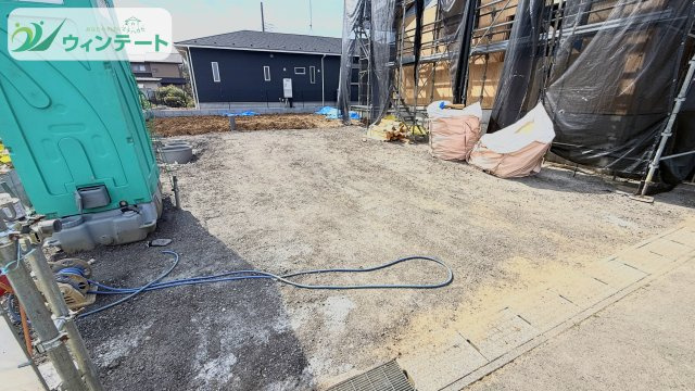 下妻市前河原第2　新築戸建の駐車場|来客時にも対応できる3台分の駐車スペース。休日には洗車スペースとしても活用できます。