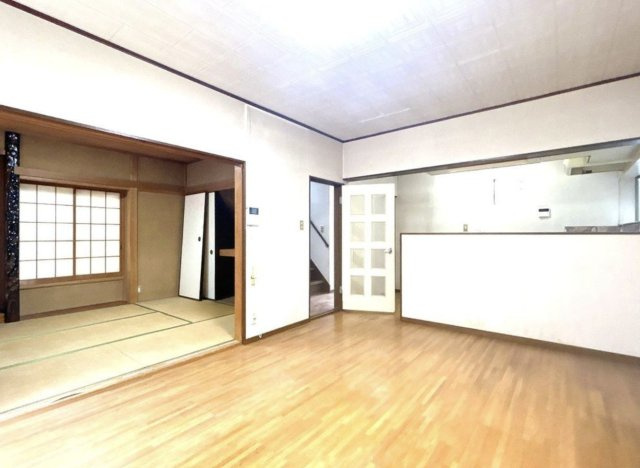 【居間・リビング】 | 久喜市鷲宮6丁目　中古戸建