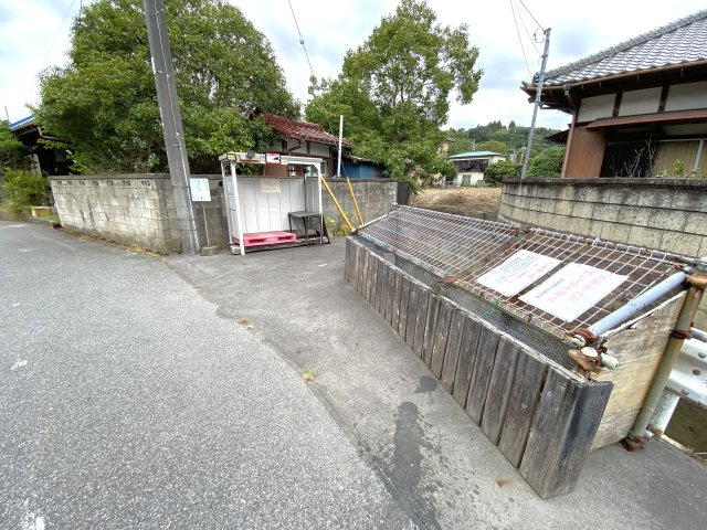 エバールミナスの周辺