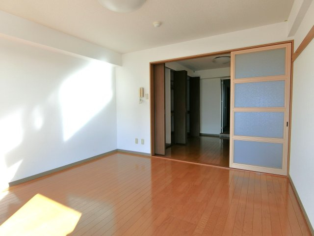 レジデンスカープ茂原の居間・リビング