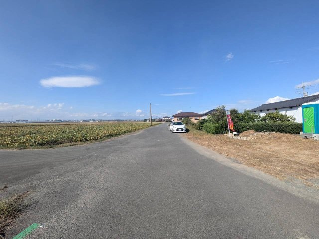 みやま市瀬高町下庄の新築一戸建の前面道路含む現地写真