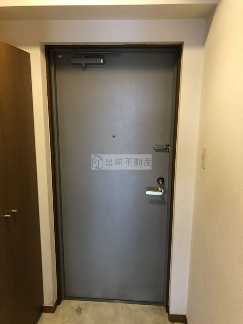 豊島区雑司が谷１丁目の賃貸マンションの玄関